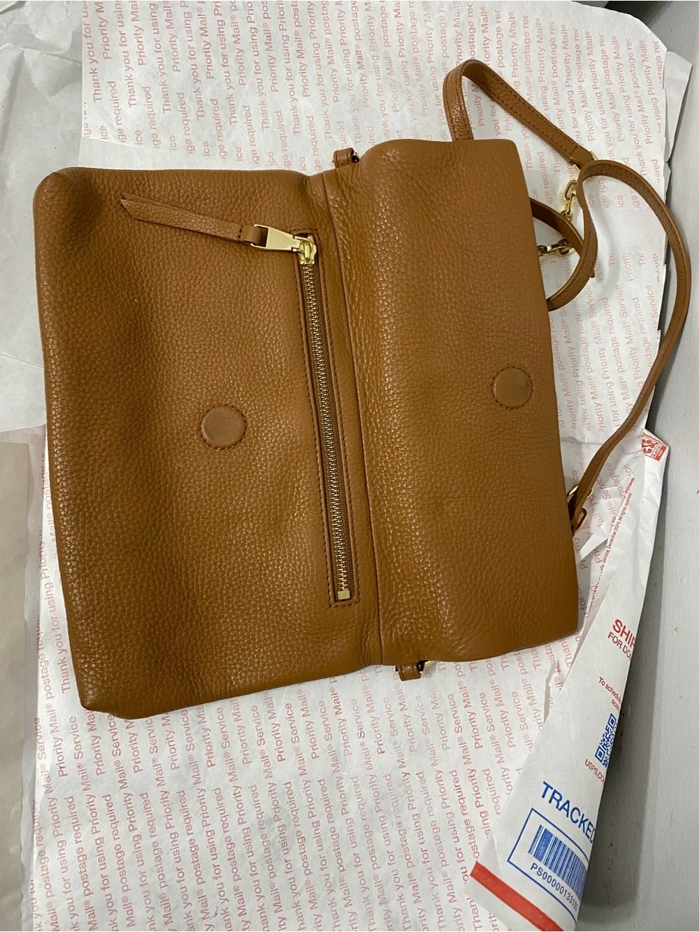Tory Burch Tan Pebble  Foldover Crossbody Shoulder Clutch Purse Soft Leather